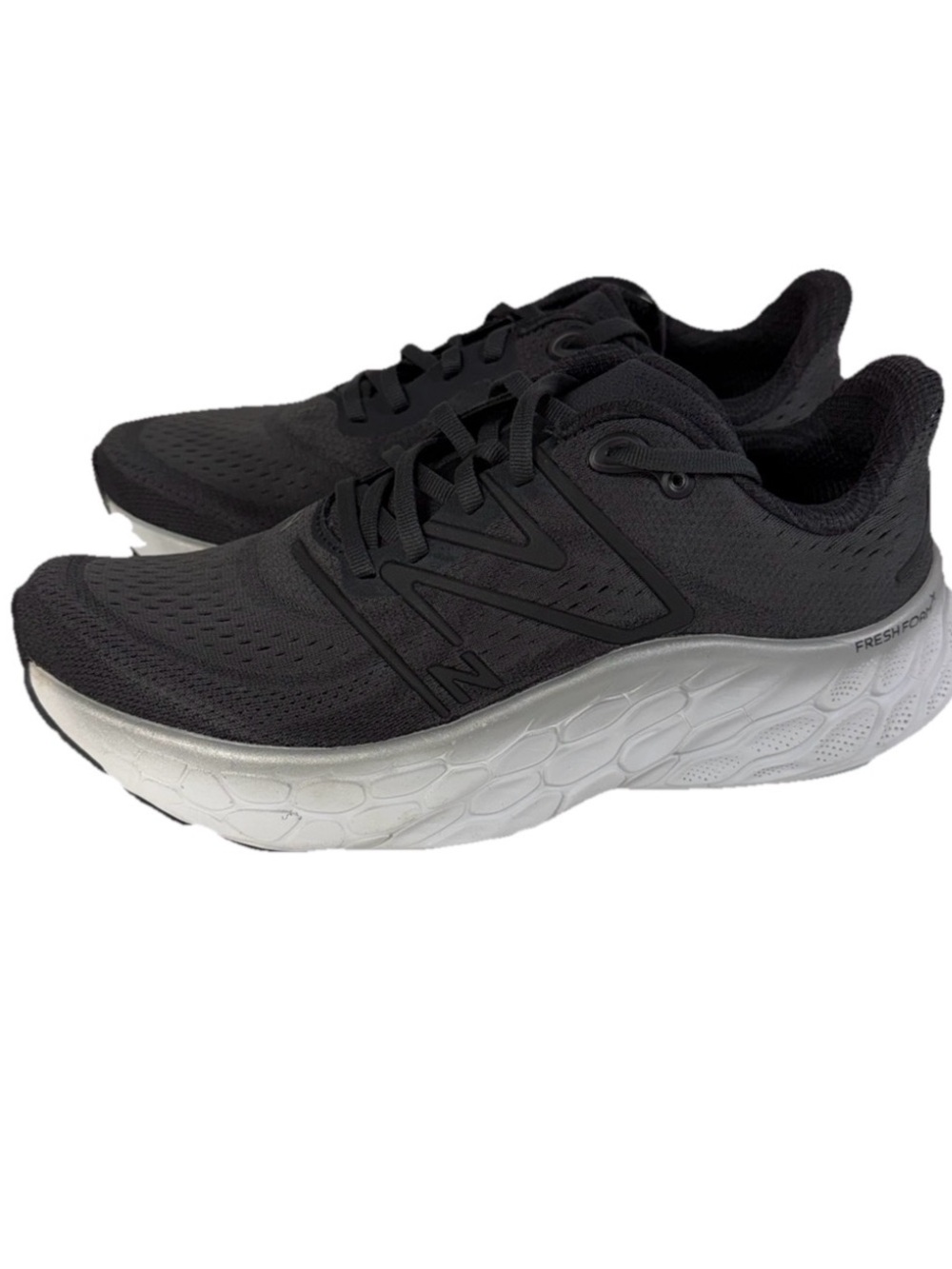 Womens New Balance More Fresh Foam V4 Running Shoe Size 10.5B Black Great shape